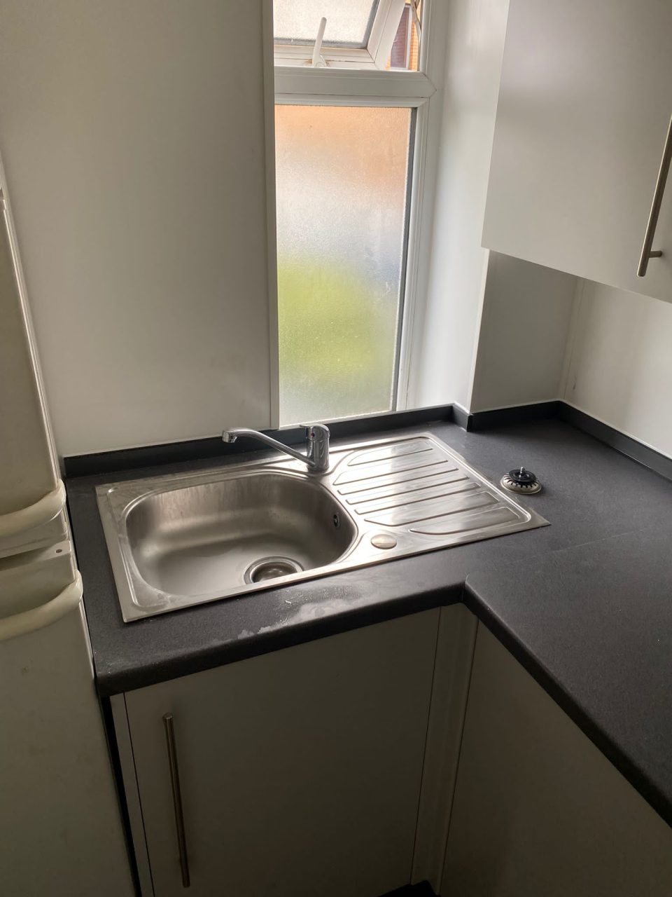 A refurbished private studio apartment to let in Walthamstow The