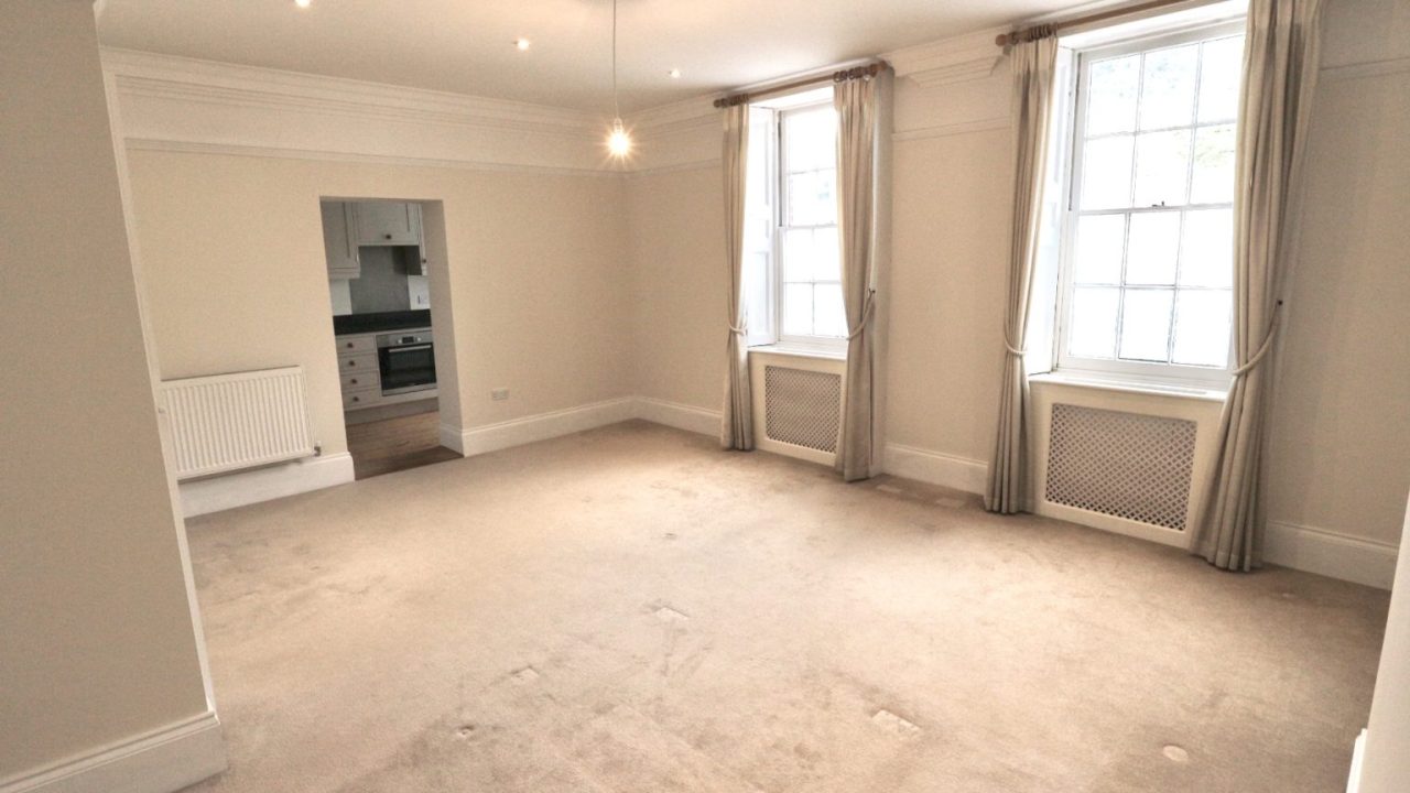Luxury two bedroom top floor apartment to let in Colchester The