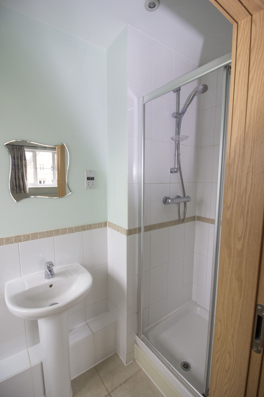 Modern 2 bedroom property to let in Sible Hedingham The Online Letting Agents Ltd