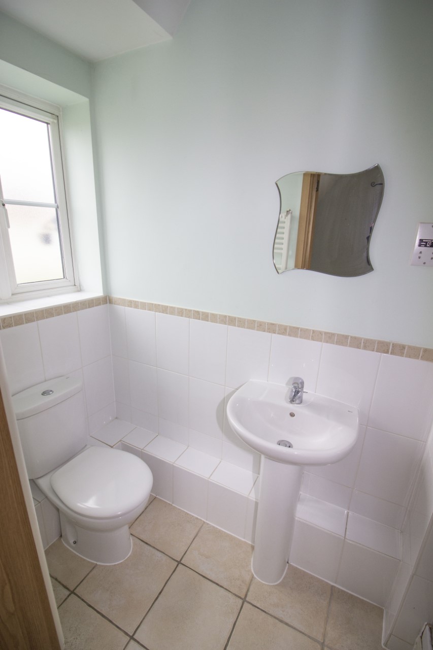 Modern 2 bedroom property to let in Sible Hedingham The Online Letting Agents Ltd