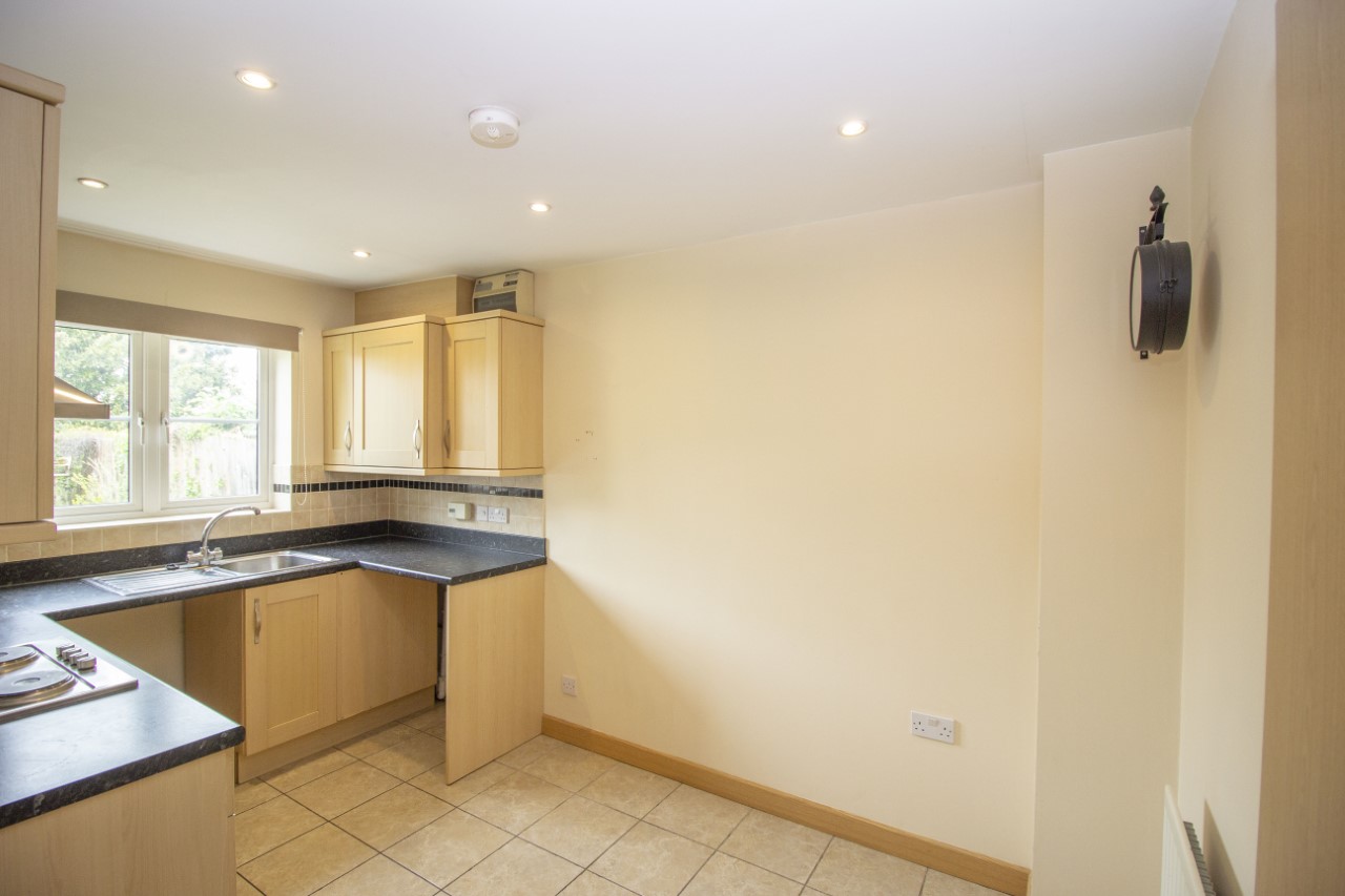 Modern 2 bedroom property to let in Sible Hedingham The Online Letting Agents Ltd
