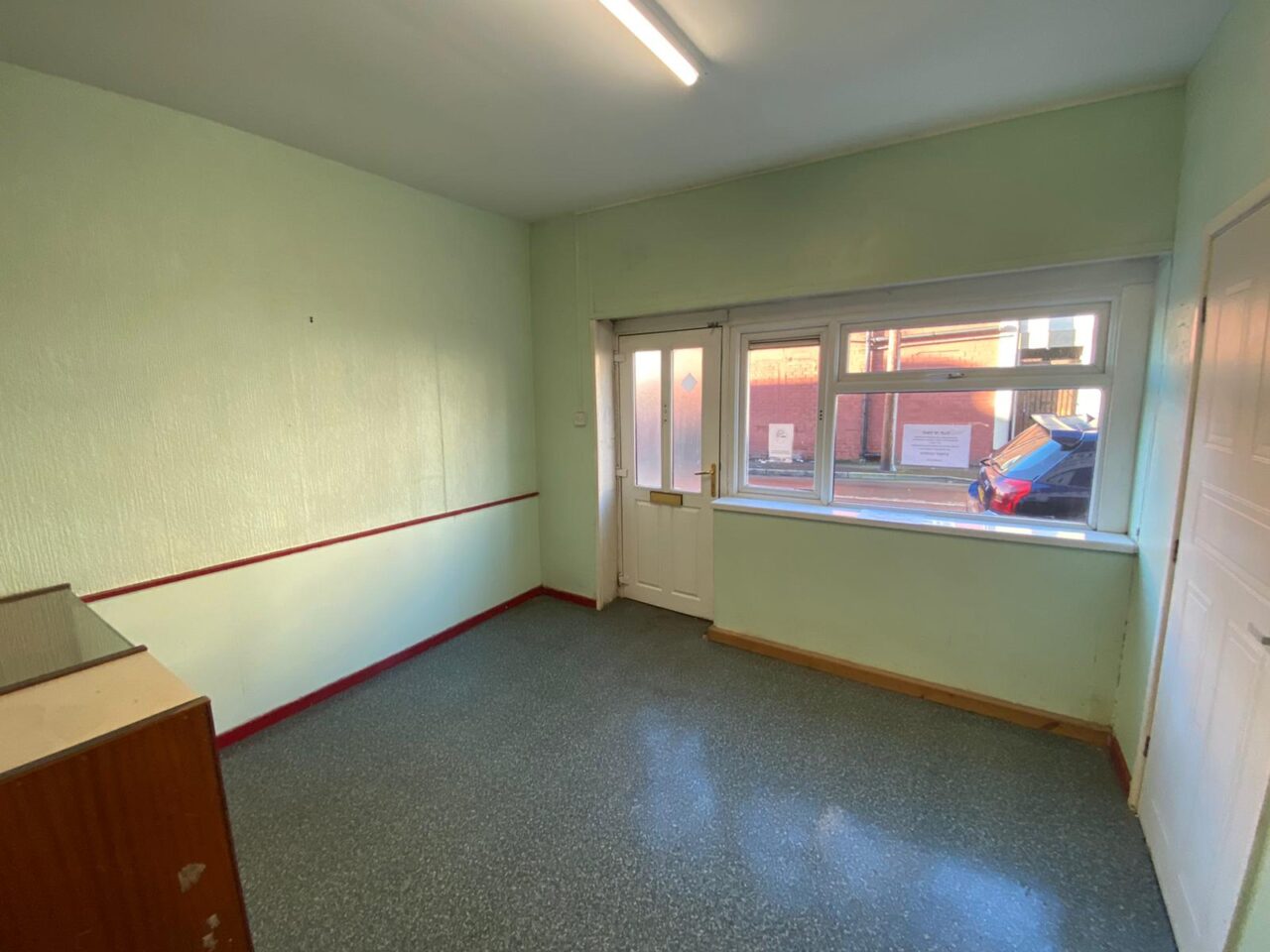 Spacious Commercial Unit Available in Mexborough Town Centre The