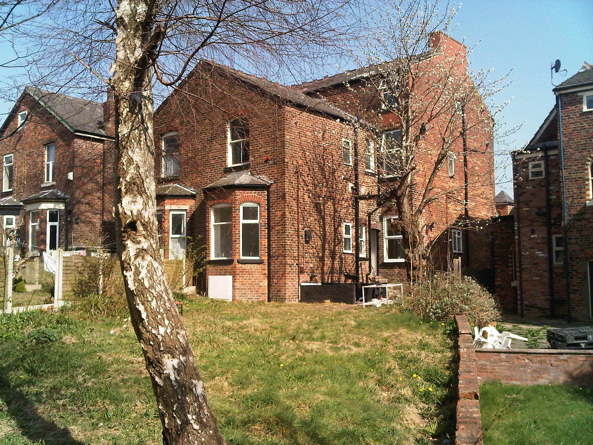 Large Studio apartment in Crumpsall, close to North Manchester General