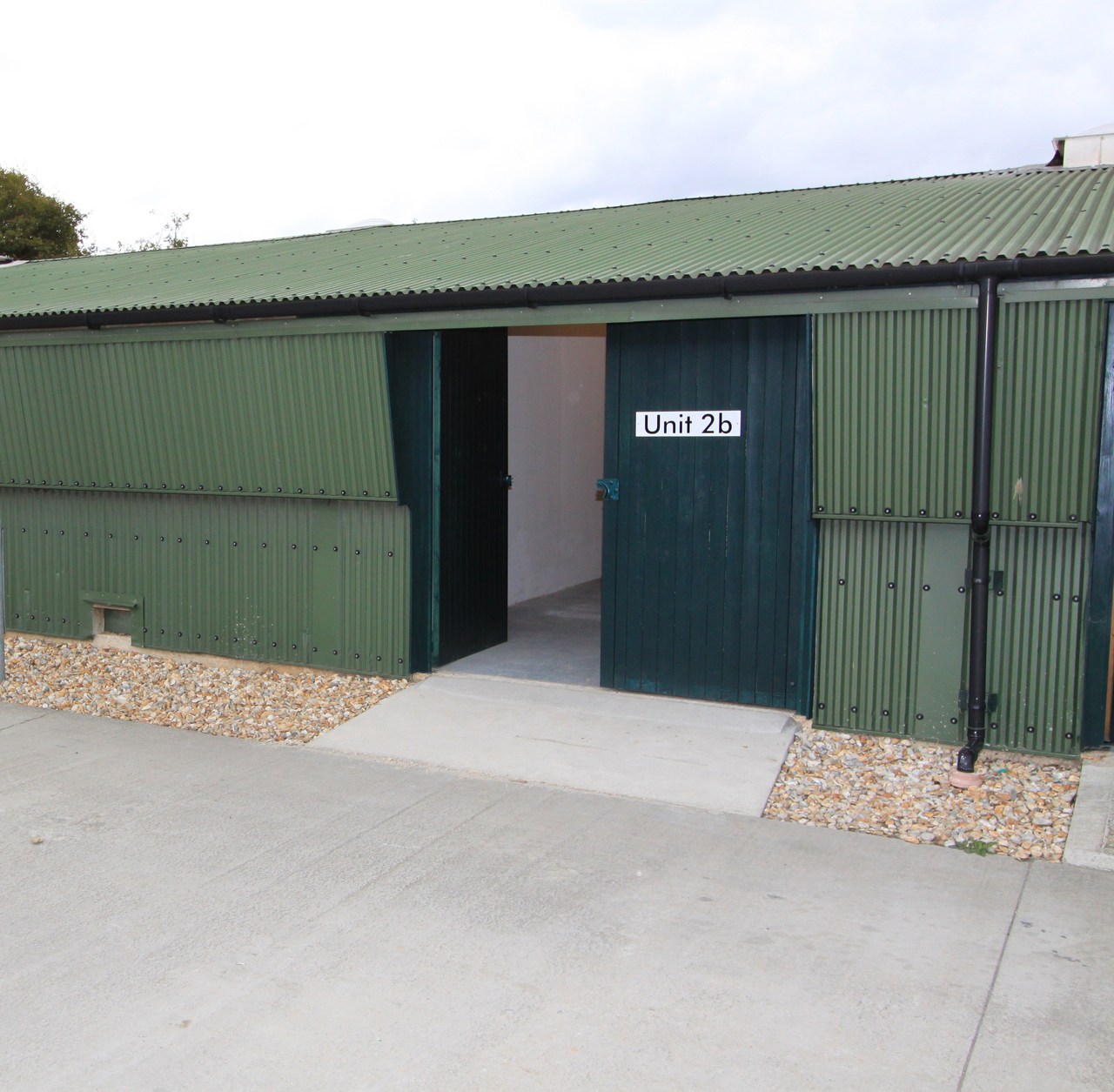 500 Sq ft Industrial / Office / Storage unit in Bosham The Online